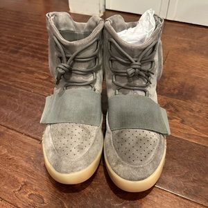 Yeezy Boost 750 'Grey Gum'